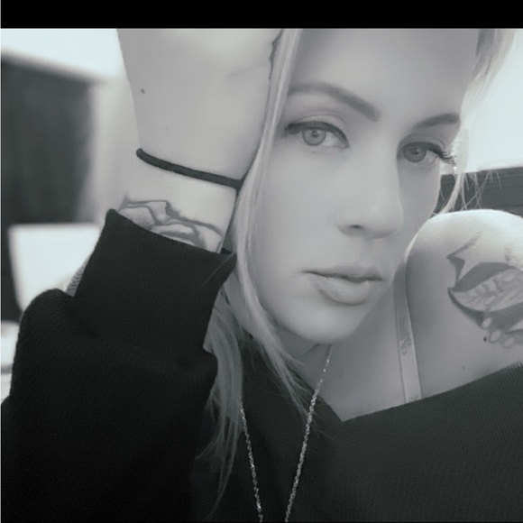 Meet your Posher, Destiny - Picture 5 of 5